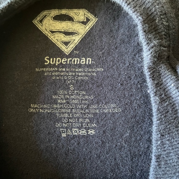 Superman graphic tee DC comics - Picture 2 of 3